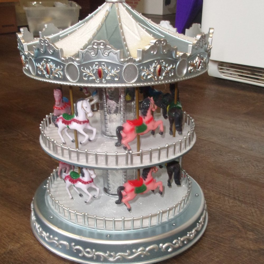 Pan Asian Creations double carousel musical